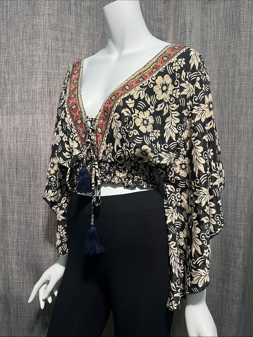 Boho Floral Lace-Up Crop Top with Waterfall Sleeves Black/Cream OSFA NWT